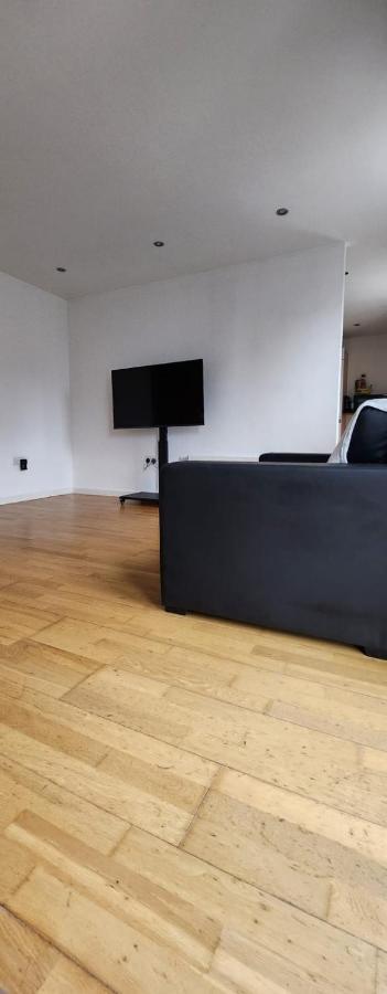 Shared Apartment - Walking From Leeds City Center Экстерьер фото