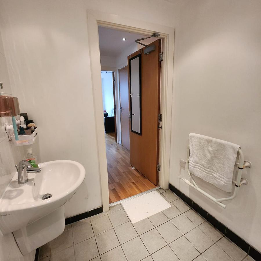 Shared Apartment - Walking From Leeds City Center Экстерьер фото