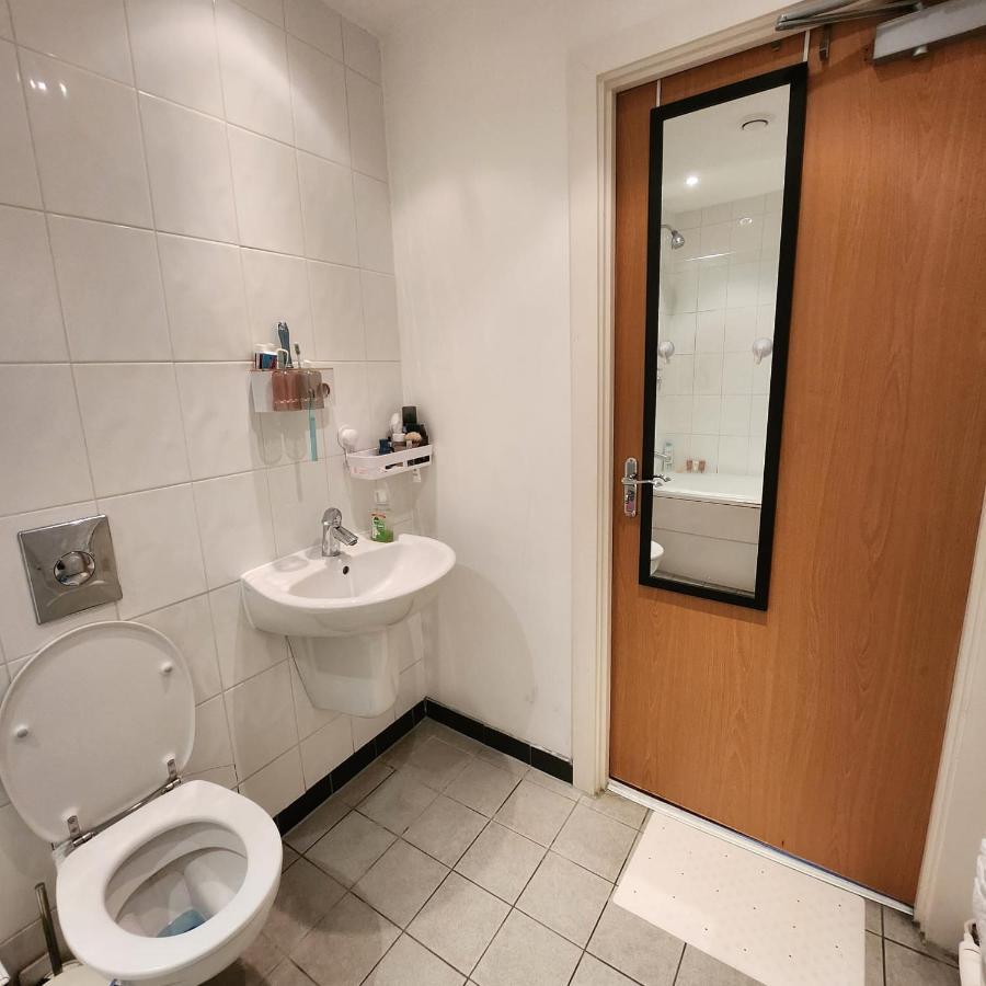 Shared Apartment - Walking From Leeds City Center Экстерьер фото