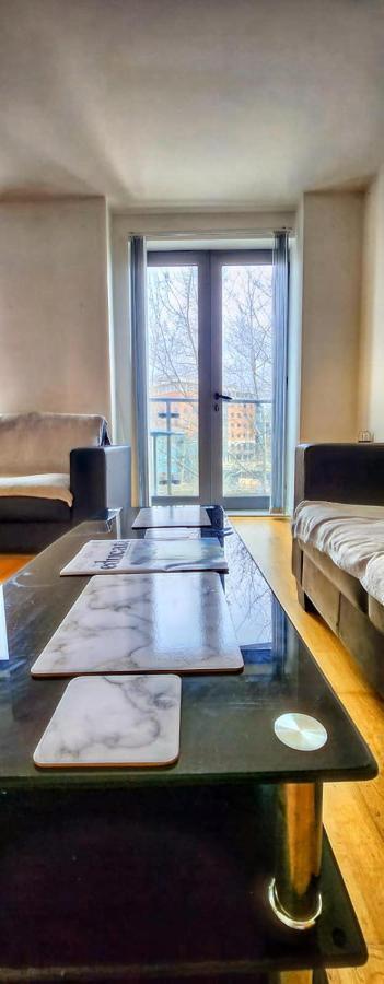 Shared Apartment - Walking From Leeds City Center Экстерьер фото