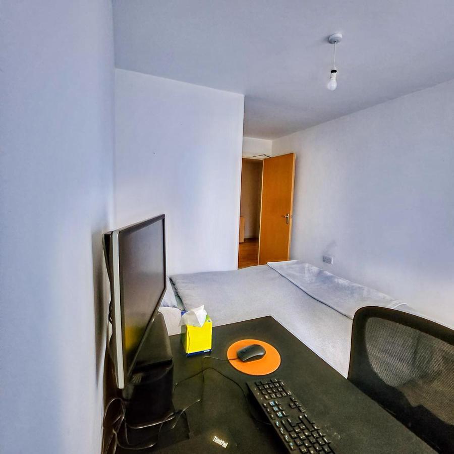 Shared Apartment - Walking From Leeds City Center Экстерьер фото