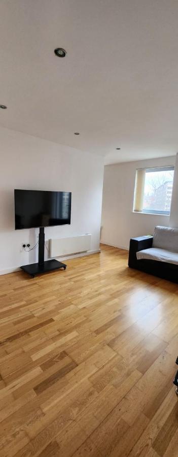 Shared Apartment - Walking From Leeds City Center Экстерьер фото