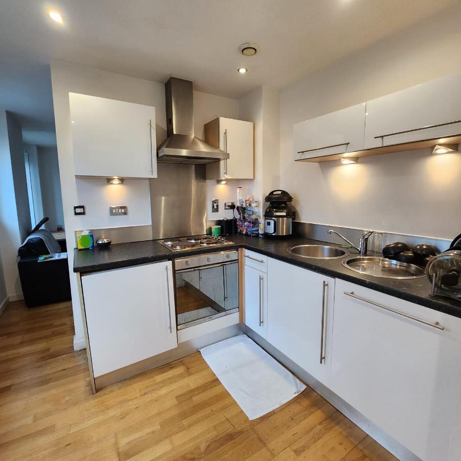 Shared Apartment - Walking From Leeds City Center Экстерьер фото