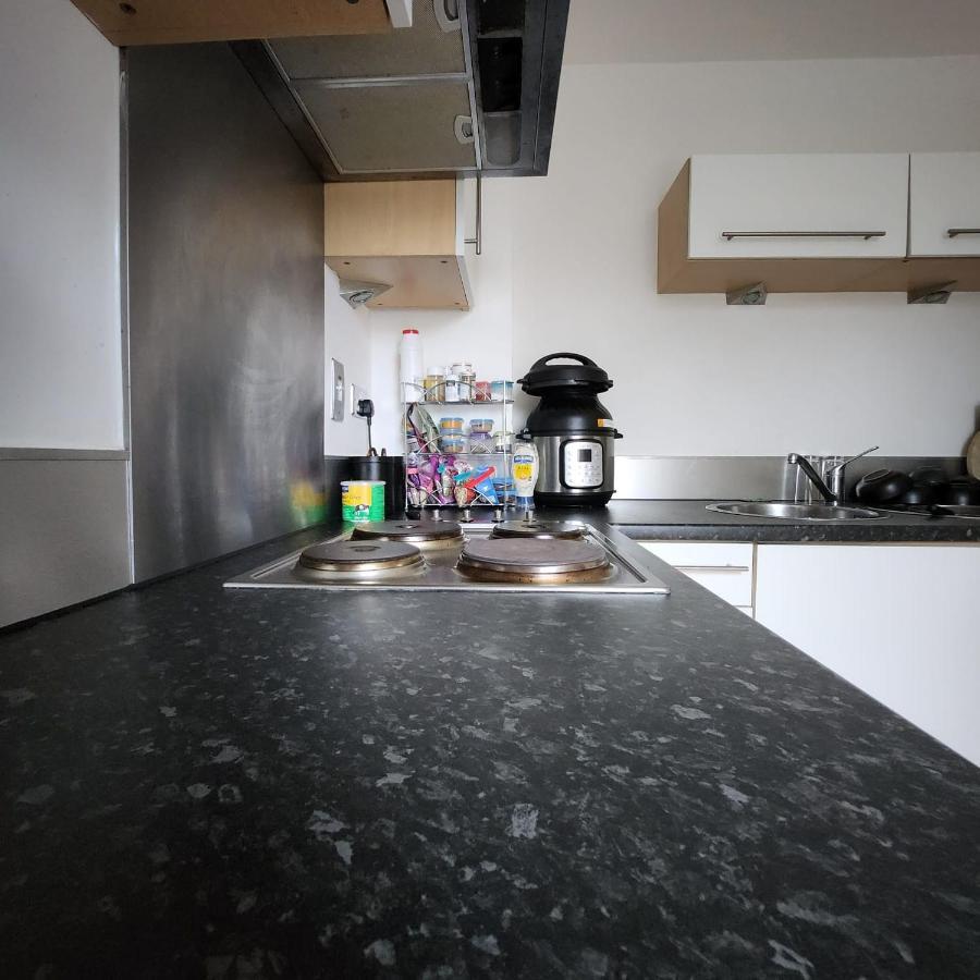 Shared Apartment - Walking From Leeds City Center Экстерьер фото