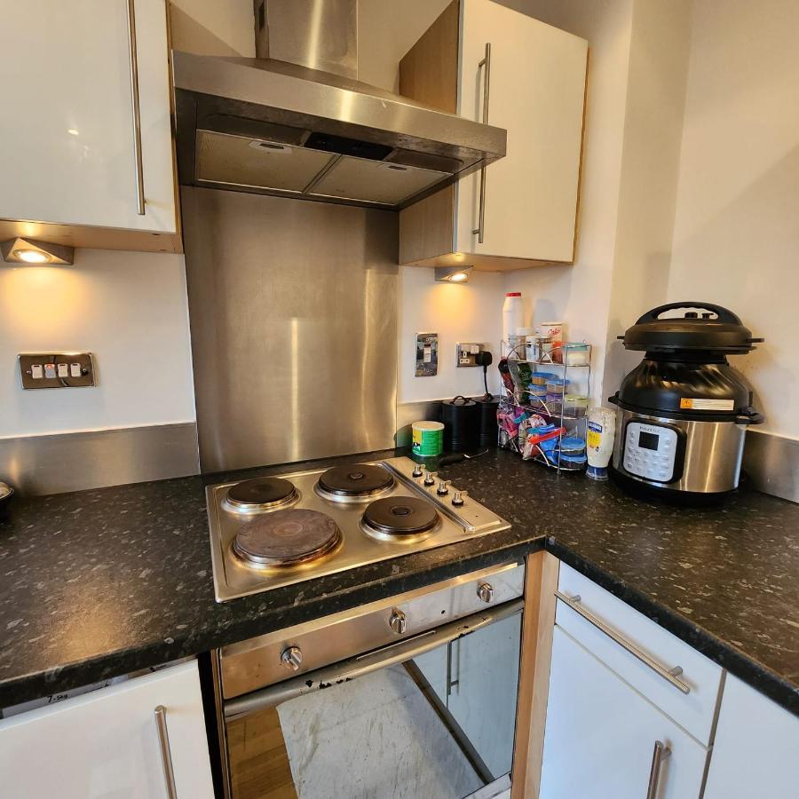 Shared Apartment - Walking From Leeds City Center Экстерьер фото